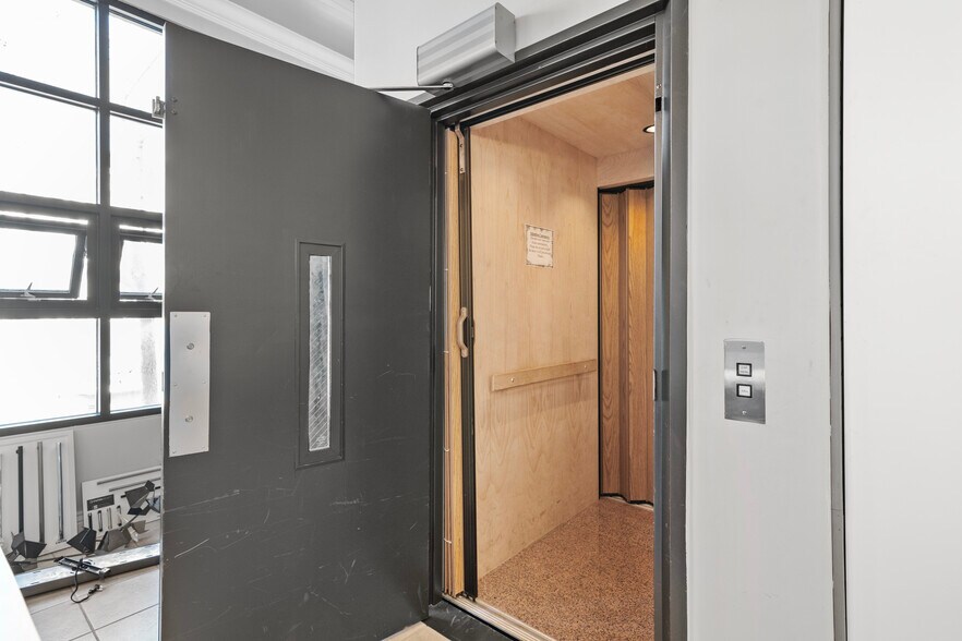 More Photos Of 423-435 Valencia St, San Francisco Freestanding For Sale