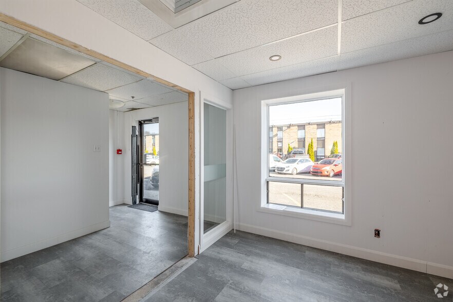 More Photos Of 3400 Boul Losch, Longueuil Unknown For Lease