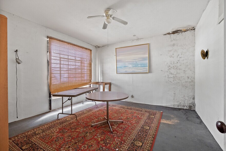 More Photos Of 1850 Church St, Appomattox Bar For Sale