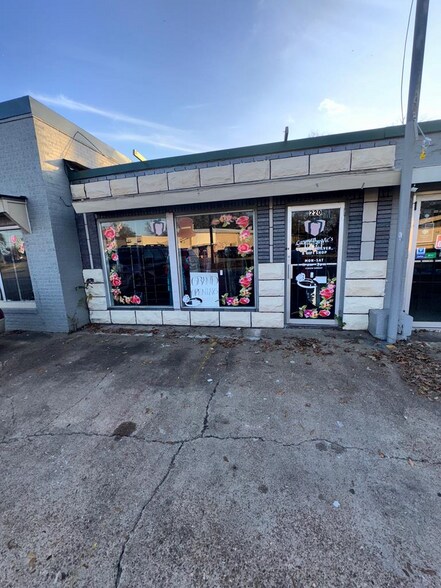 Primary Photo Of 815 N 3rd St, Lufkin Flex For Sale