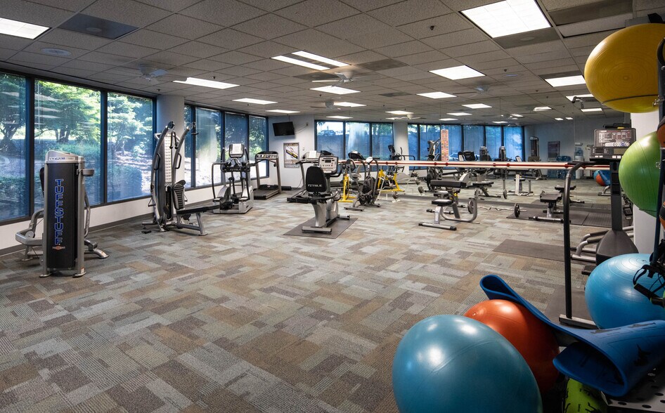 More Photos Of 5511 Capital Center Dr, Raleigh Office For Lease