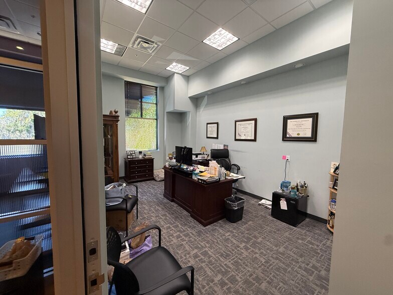 More Photos Of 961687 Gateway Blvd, Fernandina Beach Medical For Sale