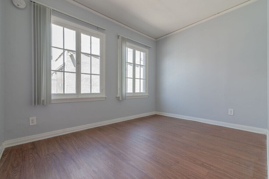 More Photos Of 406-408 S Grevillea Ave, Inglewood Apartments For Sale