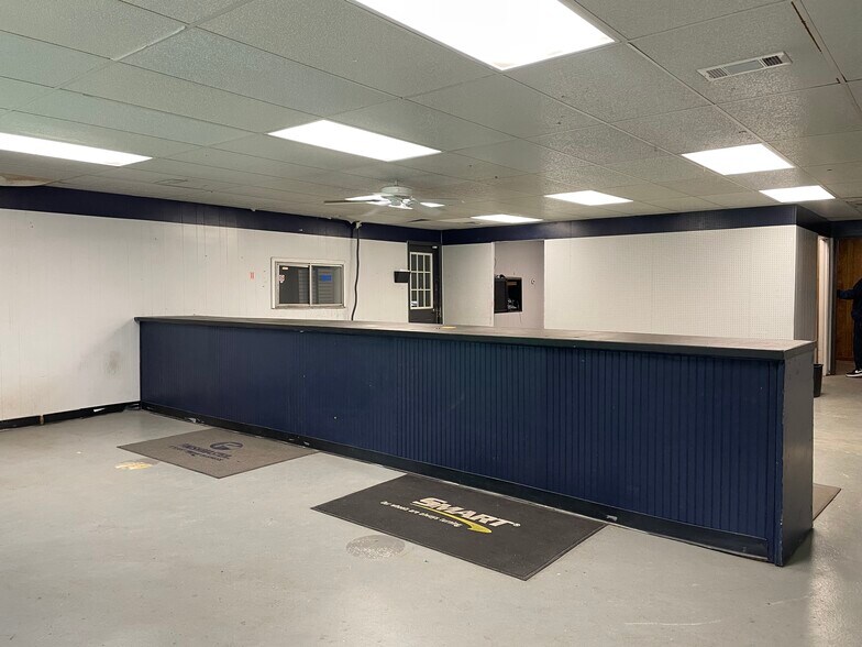 More Photos Of 406 Preston Ave, Pasadena Warehouse For Lease