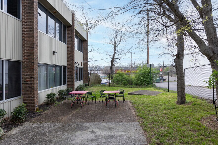 More Photos Of 113 Cumberland Ave, Madison Loft Creative Space For Lease