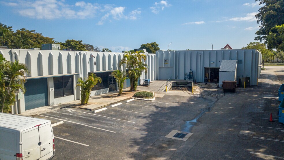 More Photos Of 2099-2101 W Atlantic Blvd, Pompano Beach Unknown For Lease