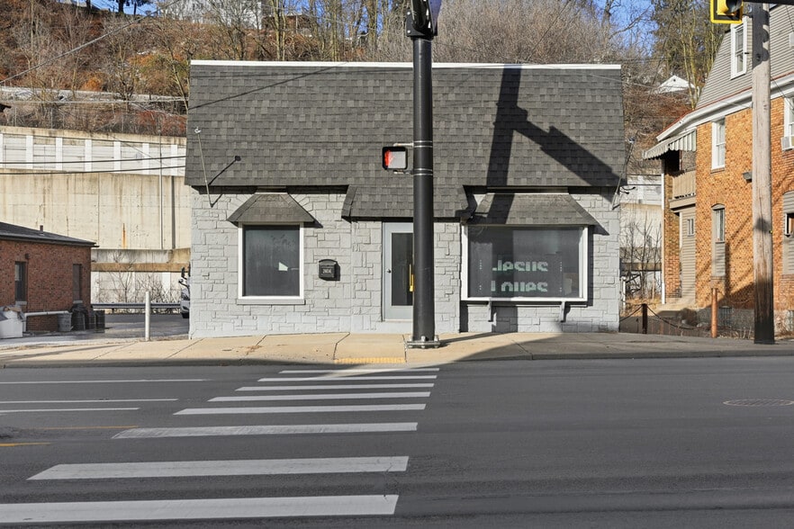 More Photos Of 2404 Saw Mill Run Blvd, Pittsburgh Storefront For Sale