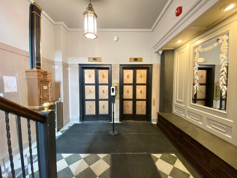 More Photos Of 200-202 E Washington St, Ann Arbor Medical For Lease