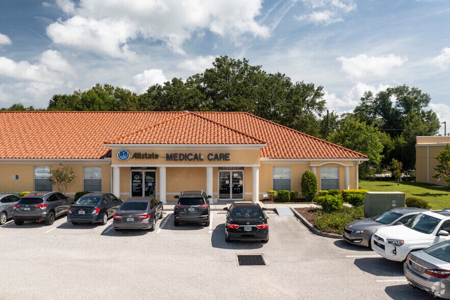 More Photos Of 13003-13011 Summerfield Square Dr, Riverview Medical For Lease