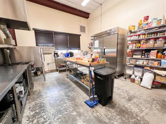 More Photos Of 202 Bendix Dr, Taos Distribution For Sale