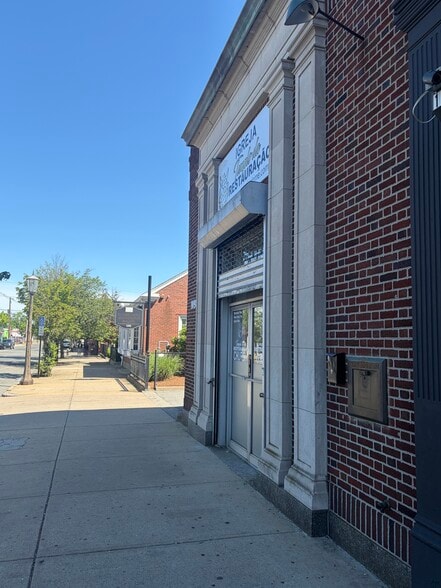 Primary Photo Of 1098 Main St, Brockton Bank For Lease