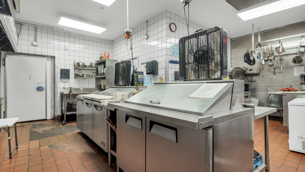 More Photos Of 2220 N University Dr, Fort Lauderdale Restaurant For Sale