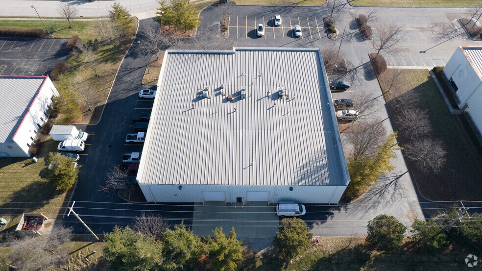 More Photos Of 1667-1679 Gateway Cir, Grove City Flex For Lease