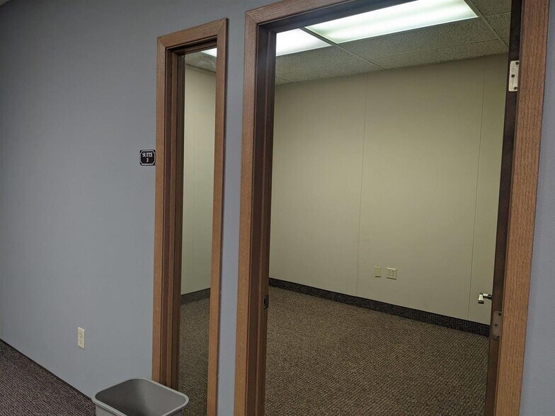 More Photos Of 12 Main St S, Minot Loft Creative Space For Lease