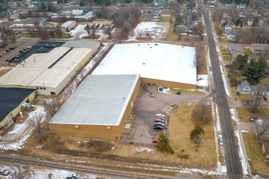 More Photos Of 2925 Welsby Ave, Stevens Point Warehouse For Lease