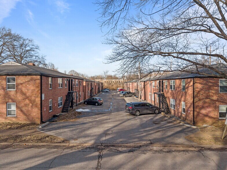 More Photos Of 1001-1031 North and South Rd, University City Apartments For Sale