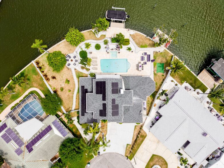 More Photos Of 4124 Harbor Cir S, Largo Specialty For Sale