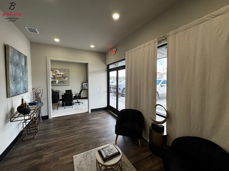 More Photos Of 12 Truss Dr, Boerne Freestanding For Lease