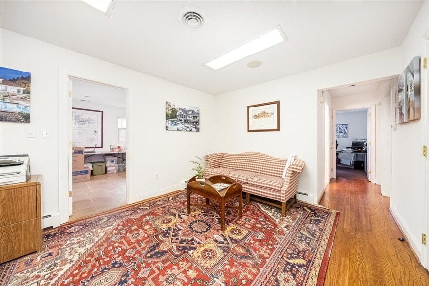 More Photos Of 611 Nursery Rd, Westminster Office For Sale