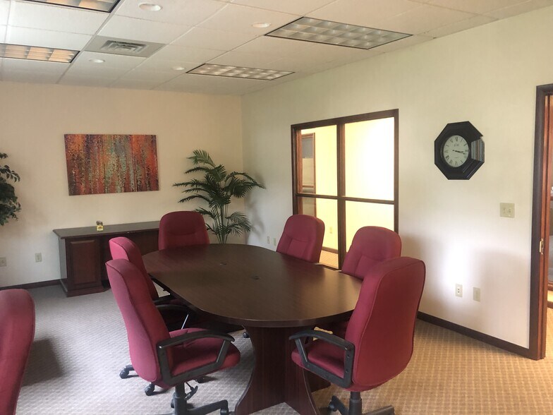More Photos Of 664 Tire Hill Rd, Johnstown Office For Lease