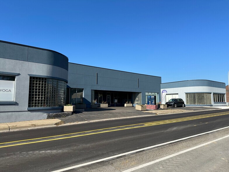 Primary Photo Of 3080 Orchard Lake Rd, Keego Harbor Office For Lease