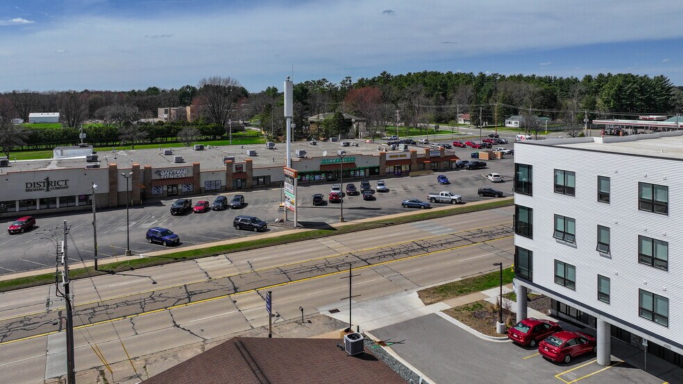More Photos Of 209 Division St, Stevens Point Apartments For Lease