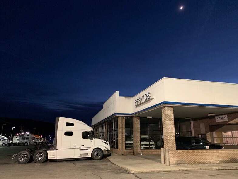 More Photos Of 1601 Bob White Blvd, Pulaski Auto Dealership For Sale