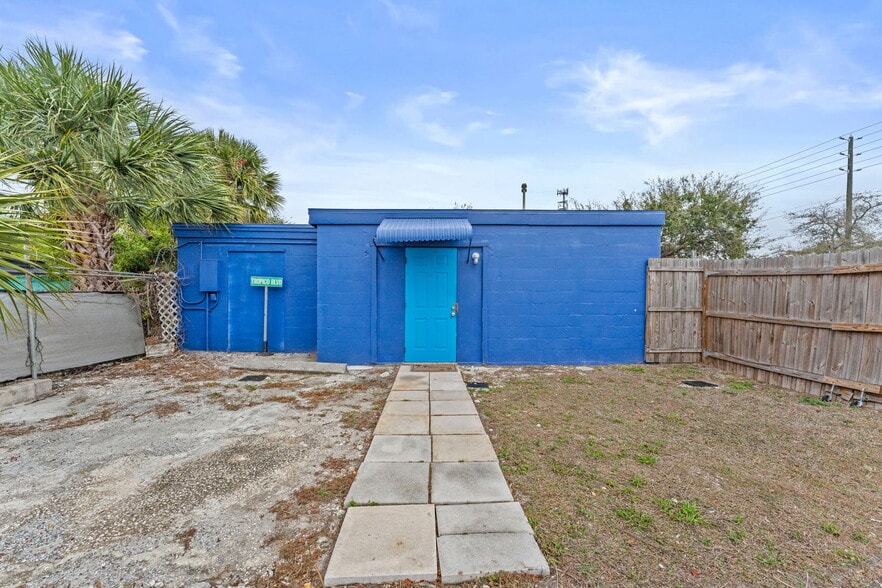 More Photos Of 701 49th St S, Gulfport Freestanding For Sale