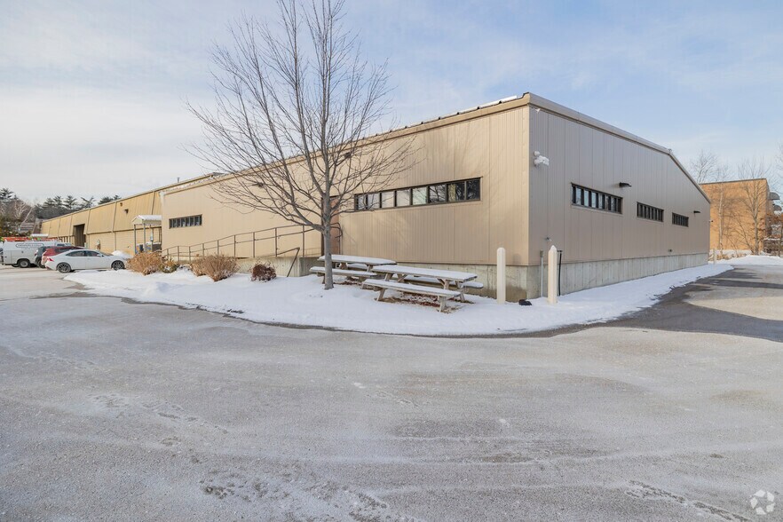 More Photos Of 669 E Industrial Park Dr, Manchester Light Manufacturing For Sale