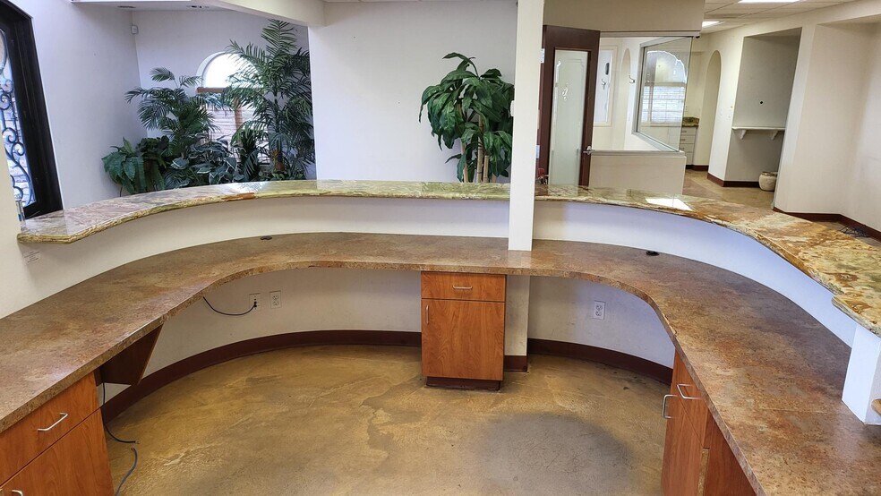 More Photos Of 1825 E Flamingo Rd, Las Vegas Office For Sale