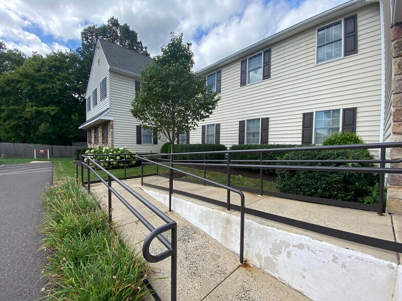 More Photos Of 350 Butler Ave, New Britain Office For Lease