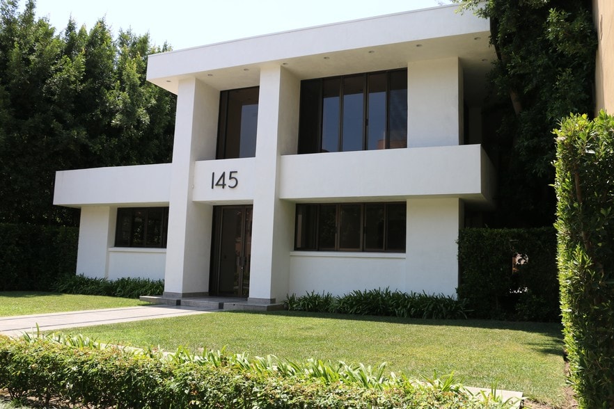 More Photos Of 145 S Rodeo Dr, Beverly Hills Storefront Retail Office For Lease