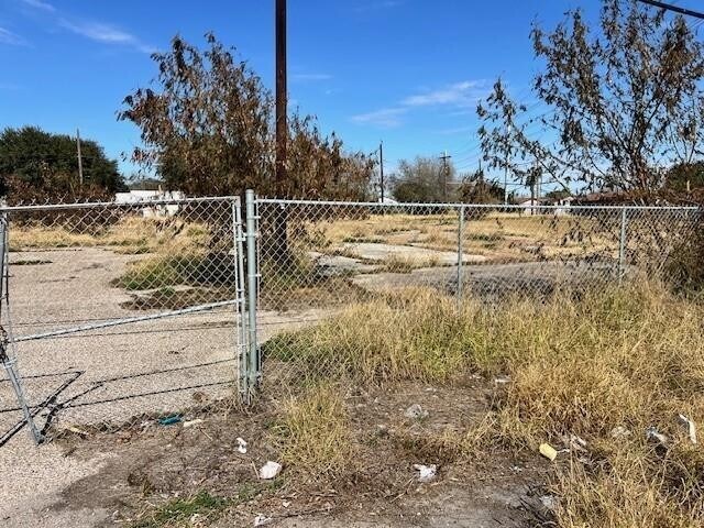 More Photos Of 4300 Leopard St, Corpus Christi Land For Sale