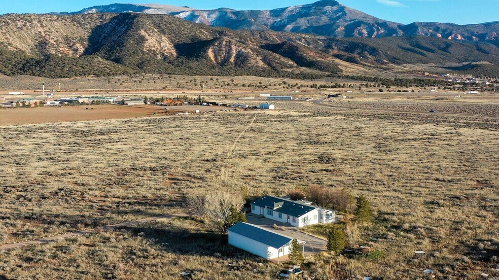 More Photos Of 5561 W 3600 S, Cedar City Specialty For Sale