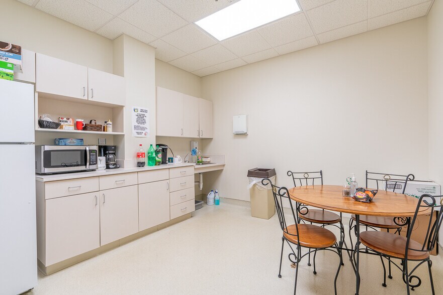 More Photos Of 1701 Westchester Dr, High Point Religious Facility For Sale