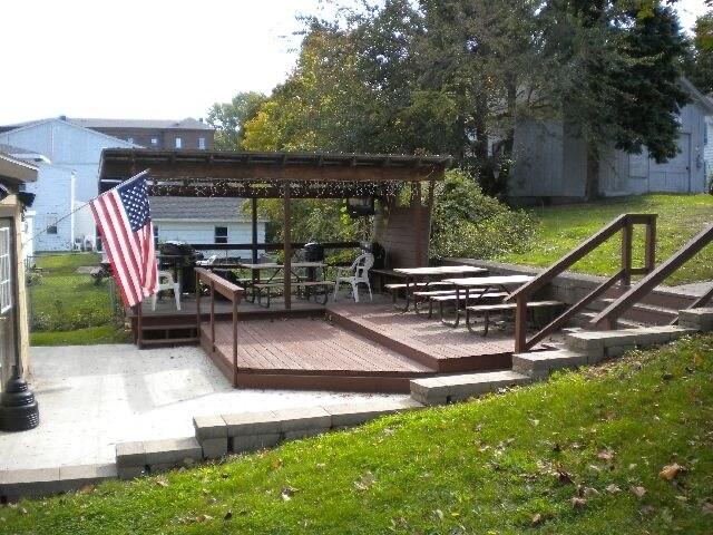 More Photos Of 448 W 1st St, Oswego Storefront Retail Residential For Lease