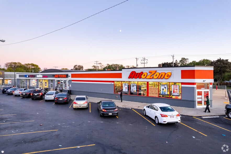 More Photos Of 5821-5835 W Silver Spring Dr, Milwaukee Unknown For Lease