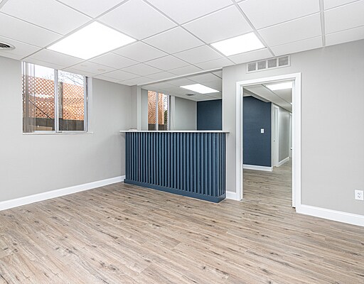 More Photos Of 16975-16991 Farmington Rd, Livonia Medical For Lease