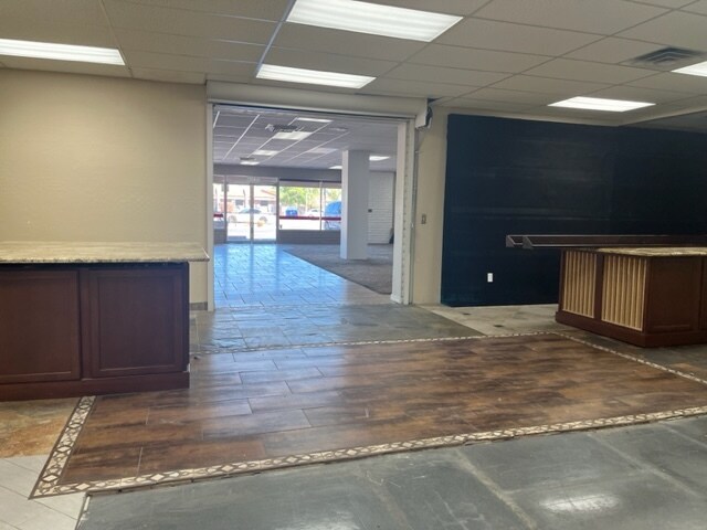 More Photos Of 6463-6485 S Rural Rd, Tempe Storefront For Lease