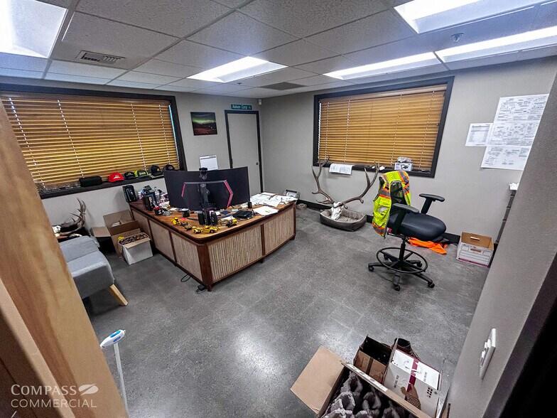 More Photos Of 1260 NE 1st St, Bend Warehouse For Lease