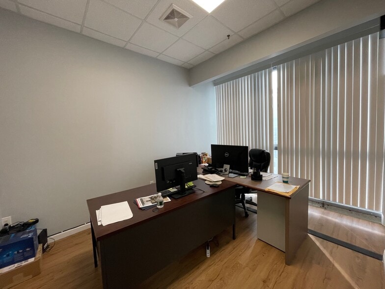 More Photos Of 36-18 Main St, Flushing Office For Sale