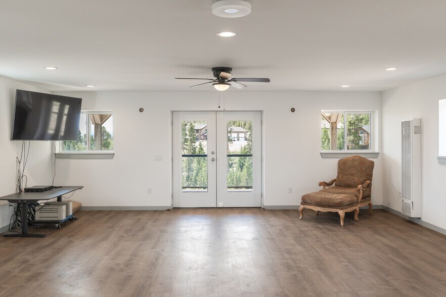 More Photos Of 450 County 424 rd, Grand Lake Flex For Sale