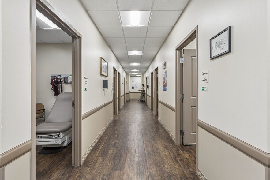 More Photos Of 8030 Camp Bowie West Blvd, Fort Worth Medical For Sale