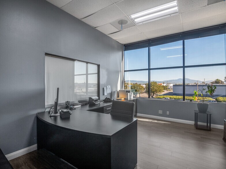 More Photos Of 3210 S Standard Ave, Santa Ana Warehouse For Sale