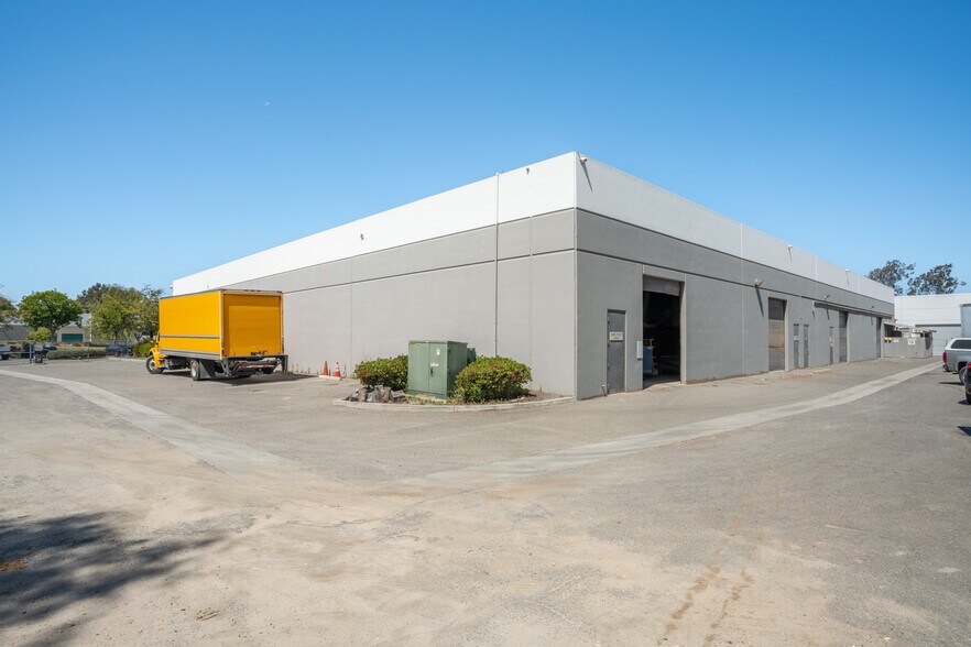More Photos Of 2620 Temple Heights Dr, Oceanside Manufacturing For Sale