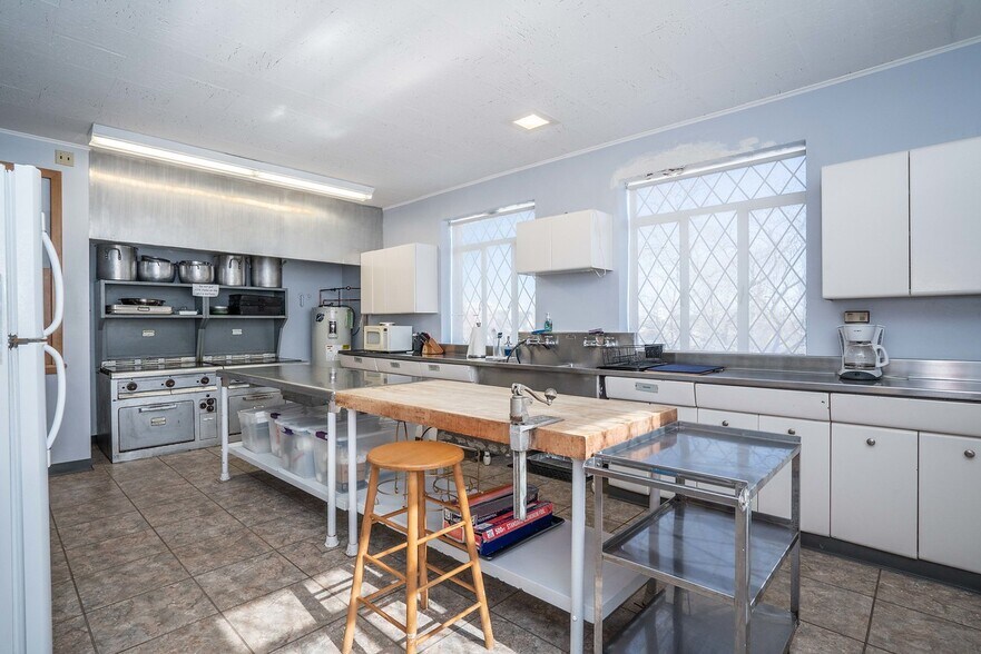 More Photos Of 295 Arch St, New Britain Religious Facility For Sale