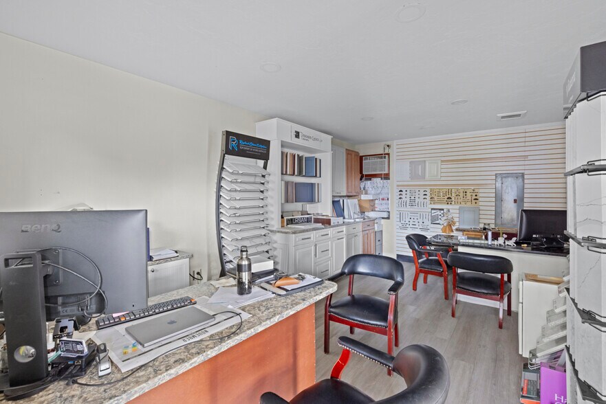 More Photos Of 1593 SE Village Green Dr, Port Saint Lucie Warehouse For Sale