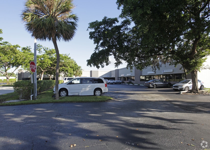 More Photos Of 2101 NW 33rd St, Pompano Beach Unknown For Lease