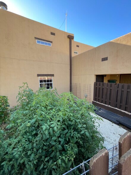 More Photos Of 1804 E College Blvd, Roswell General Retail For Sale