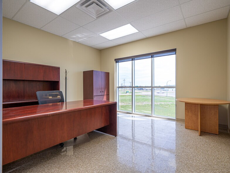 More Photos Of 88 Auto rd, Lloydminster Office For Lease